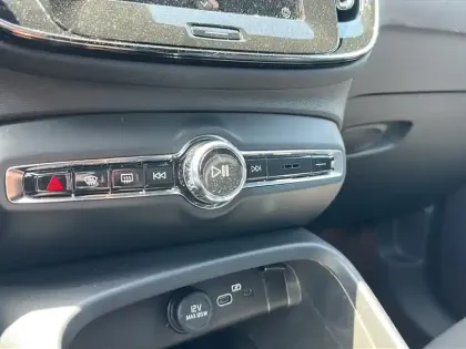 Photo 21 Volvo Xc40  Recharge 231 ch 1EDT