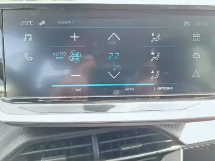 Photo 40 Peugeot 208  Electrique 50 kWh 136ch