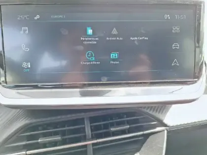 Photo 37 Peugeot 208  Electrique 50 kWh 136ch