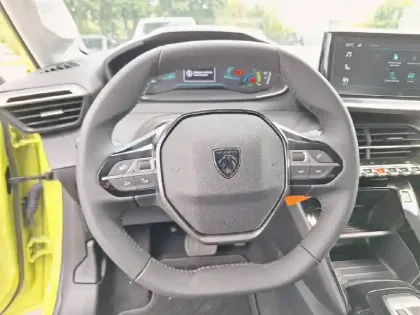 Photo 31 Peugeot 208  Electrique 50 kWh 136ch