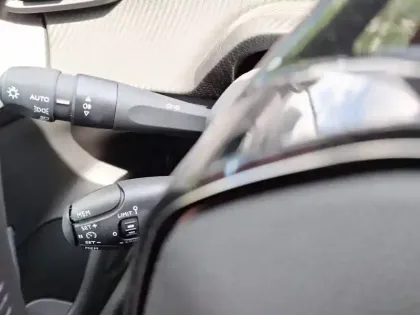 Photo 43 Peugeot 208  Electrique 50 kWh 136ch