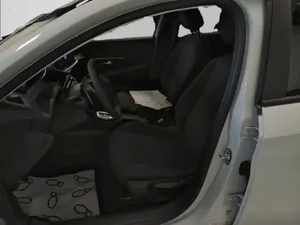 Photo 10 Peugeot 208  Hybrid 110 e-DCS6