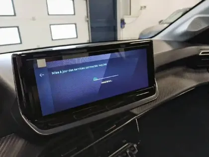 Photo 34 Peugeot 208  Hybrid 110 e-DCS6