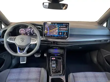 Photo 10 Volkswagen Golf  1.5 eHybrid 272 DSG6