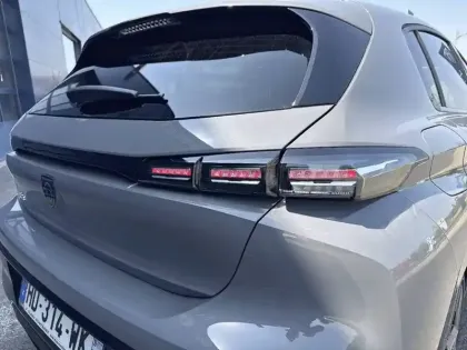 Photo 36 Peugeot 308  Hybrid 145 e-DCS6