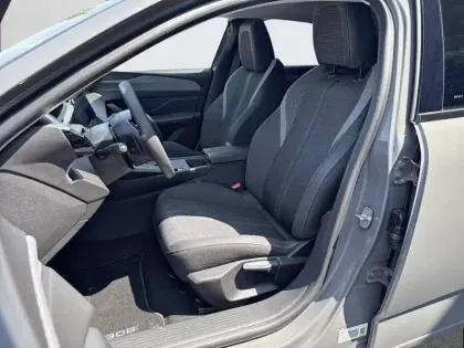 Photo 30 Peugeot 308  Hybrid 145 e-DCS6