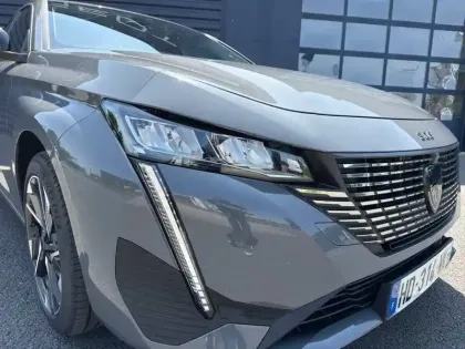 Photo 35 Peugeot 308  Hybrid 145 e-DCS6