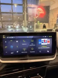 Photo 10 Peugeot 208  Hybrid 110 e-DCS6