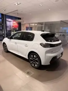 Photo 3 Peugeot 208  Hybrid 110 e-DCS6