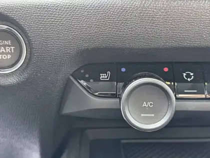 Photo 31 Citroën C4 e- 156 ch autonomie etendue  Automatique