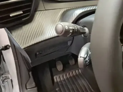 Photo 40 Peugeot 208  100 S&S BVM6