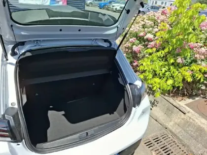 Photo 28 Peugeot 208  100 S&S BVM6