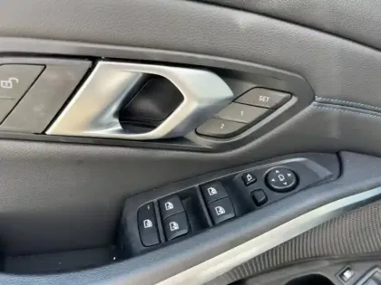 Photo 21 BMW Serie 3 Série 3 Touring 320eA 204ch M Sport