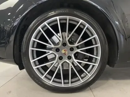Photo 8 Porsche Cayenne  Coupé 3.0 V6 462ch E-Hybrid Platinum Edition