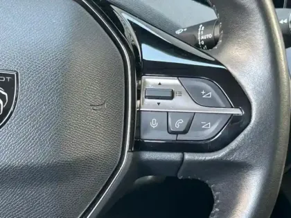 Photo 14 Peugeot 308  1.2 PureTech 110ch S&S Active Pack