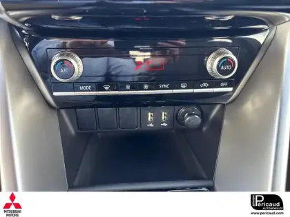 Photo 13 Mitsubishi Eclipse Cross  2.4 MIVEC PHEV Twin Motor 4WD