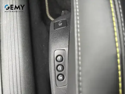 Photo 15 Peugeot 208  Hybrid 110 e-DCS6