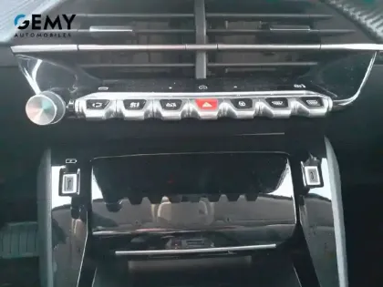 Photo 42 Peugeot 208  Hybrid 110 e-DCS6