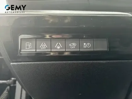 Photo 18 Peugeot 208  Hybrid 110 e-DCS6