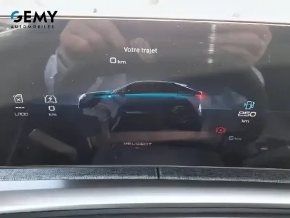 Photo 24 Peugeot 3008  Hybrid 145 e-DCS6