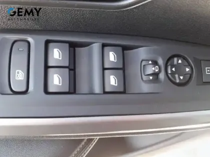 Photo 11 Peugeot 3008  Hybrid 145 e-DCS6