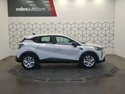 Photo 5 Renault Captur  E-Tech full hybrid 145 ch