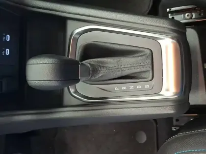 Photo 34 Renault Captur  E-Tech full hybrid 145 ch
