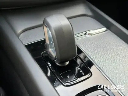 Photo 15 Volvo Xc60  T6 AWD Hybride rechargeable 253 ch+145 ch Geartronic 8