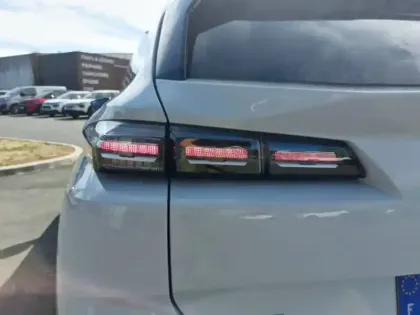 Photo 40 Peugeot 308  SW Hybrid 145 e-DCS6