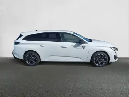 Photo 27 Peugeot 308  SW Hybrid 145 e-DCS6