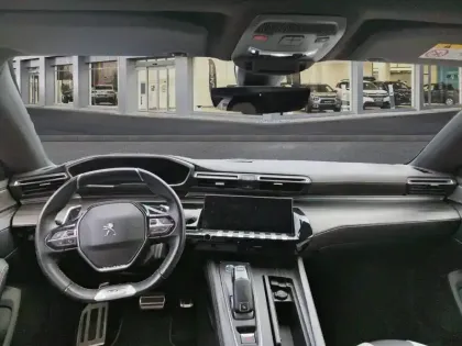 Photo 39 Peugeot 508  SW Hybrid 225 e-EAT8