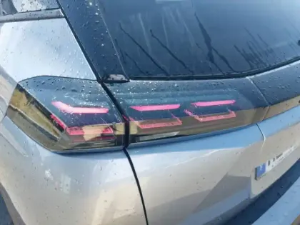 Photo 40 Peugeot 2008  100 S&S BVM6