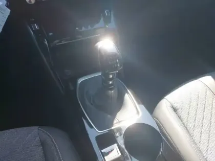 Photo 37 Peugeot 2008  100 S&S BVM6