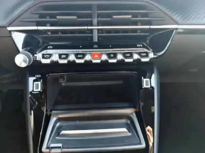 Photo 41 Peugeot 2008  100 S&S BVM6