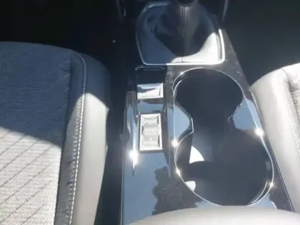 Photo 38 Peugeot 2008  100 S&S BVM6