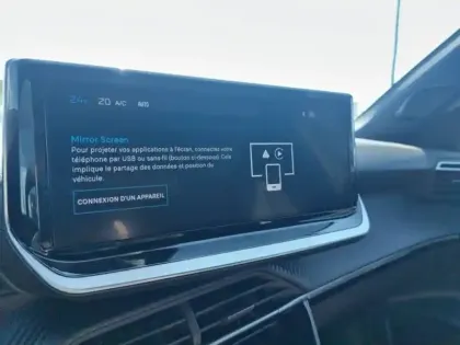 Photo 44 Peugeot 2008  100 S&S BVM6