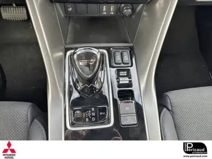 Photo 11 Mitsubishi Eclipse Cross  2.4 MIVEC PHEV Twin Motor 4WD