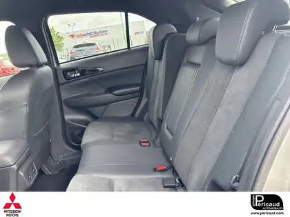 Photo 7 Mitsubishi Eclipse Cross  2.4 MIVEC PHEV Twin Motor 4WD