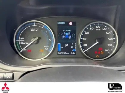 Photo 14 Mitsubishi Eclipse Cross  2.4 MIVEC PHEV Twin Motor 4WD