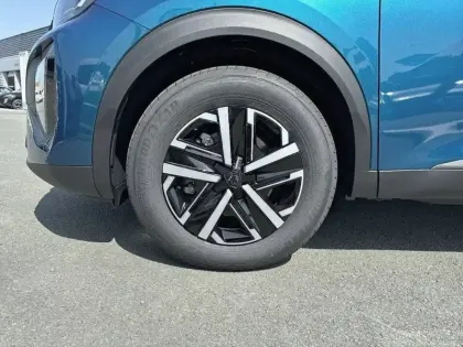 Photo 32 Peugeot 2008  Hybrid 145 e-DCS6