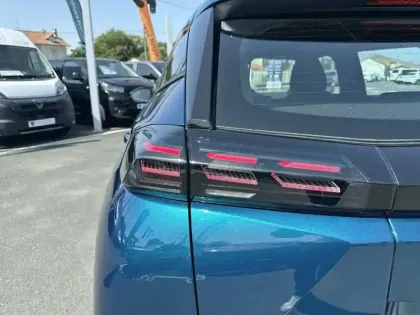 Photo 36 Peugeot 2008  Hybrid 145 e-DCS6