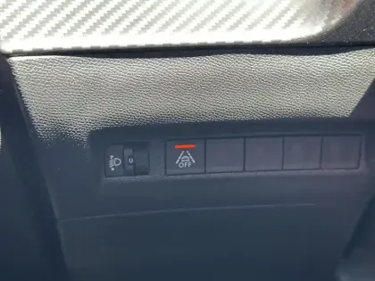 Photo 12 Peugeot 208  PureTech 75 S&S BVM5 Style