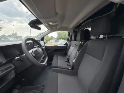 Photo 15 Toyota Proace Medium 2.0 140 BVM Start 2.0L D 4D