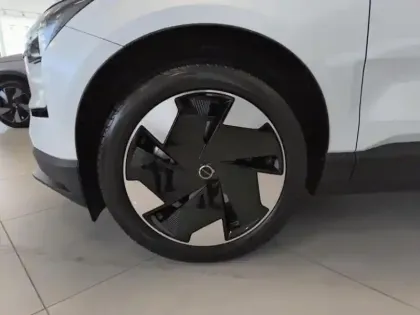 Photo 8 Volvo Ex30  Single Extended Range 272ch Plus