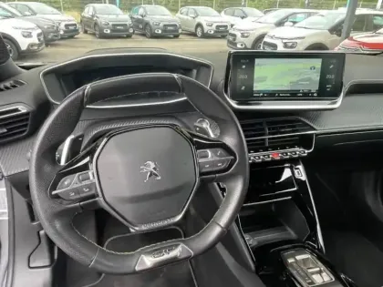 Photo 10 Peugeot 2008  1.2 PureTech 130ch S&S GT EAT8