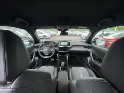 Photo 6 Peugeot 2008  1.2 PureTech 130ch S&S GT EAT8