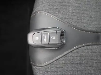 Photo 14 Peugeot 3008  1.6 THP 165ch GT Line S&S EAT6