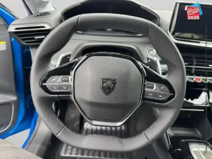 Photo 11 Peugeot 208  1.2 Hybrid 110ch Allure e-DCS6