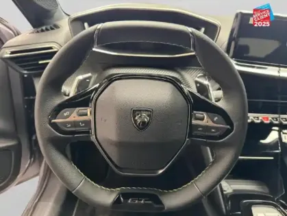 Photo 11 Peugeot 208  1.2 Hybrid 110ch GT e-DCS6