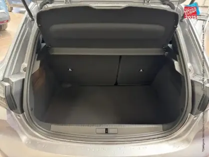 Photo 13 Peugeot 208  1.2 Hybrid 110ch GT e-DCS6